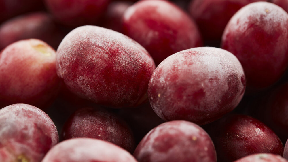 GrapesWhy they're better froze...