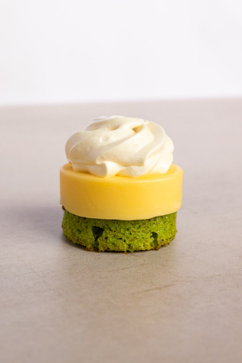 Petit Gateau Passion Fruit