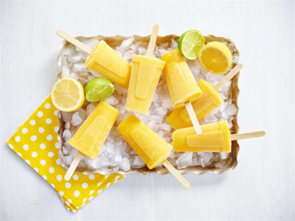Frozen Mango Popsicles