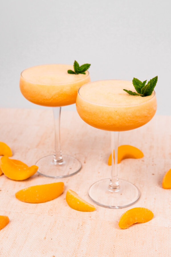 Peach Frosé