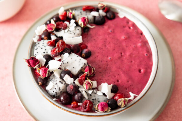 Blackcurrant Smoothie Bowl