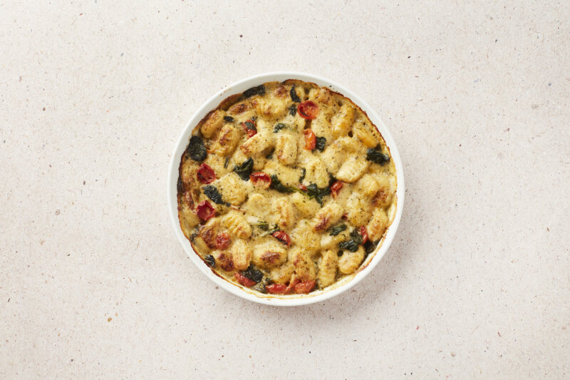Gnocchi gratin with spinach & cherry tomatoes